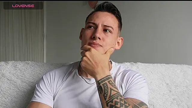 Snapshot of Muscle_King_Cum chatting on 29, 5, 2026 Muscle King Cum online show from 29, 5, 2026
