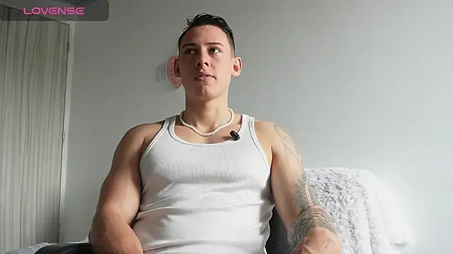Snapshot of Muscle_King_Cum chatting on 19, 5, 2026 Muscle King Cum online show from 19, 5, 2026