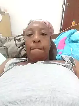 Snapshot of hotmilf_69 chatting on 7, 2, 2025 hotmilf 69 online show from 7, 2, 2025