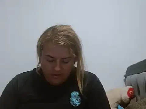 KIARAMARSHALLWELLZ online show from 3, 2, 2025