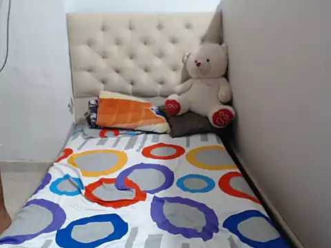 KIARAMARSHALLWELLZ online show from 10, 9, 2025