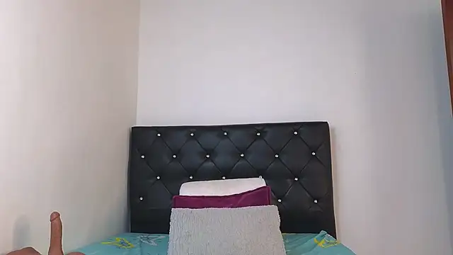 Snapshot of tatiana_big_ass_boobs chatting on 17, 11, 2025 tatiana big ass boobs online show from 17, 11, 2025