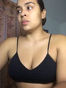 Snapshot of JuanaSimons chatting on 19, 5, 2026 JuanaSimons online show from 19, 5, 2026