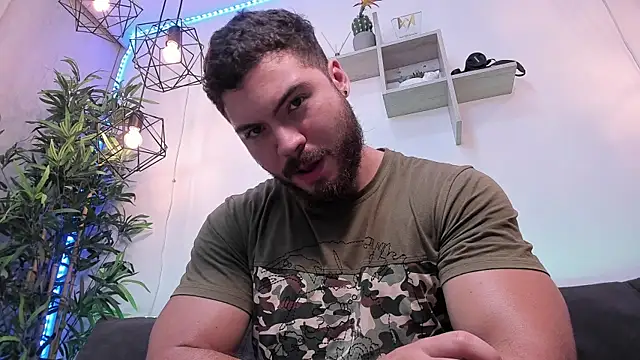 SebastianVilla  online show from 3, 3, 2025