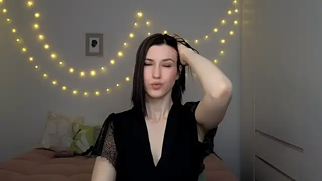 AliciaNewell online show from 20, 5, 2026