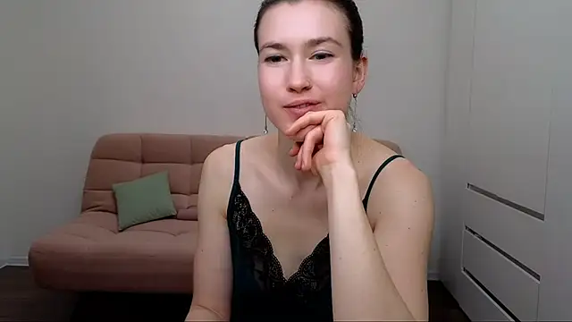AliciaNewell online show from 12, 3, 2025