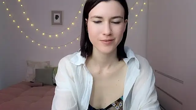AliciaNewell online show from 22, 5, 2026