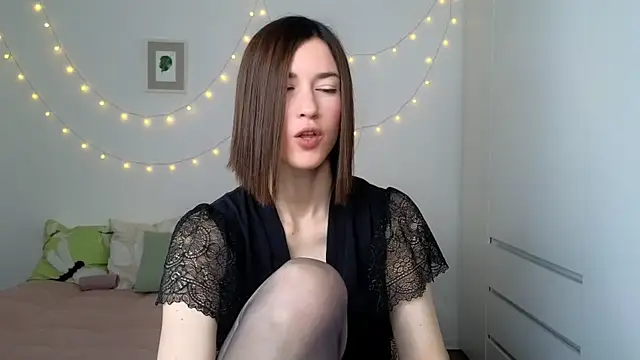 AliciaNewell online show from 20, 7, 2026