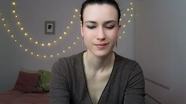 AliciaNewell online show from 6, 6, 2026