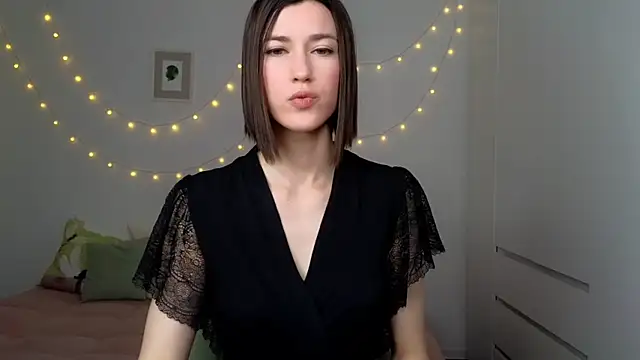 AliciaNewell online show from 10, 7, 2026