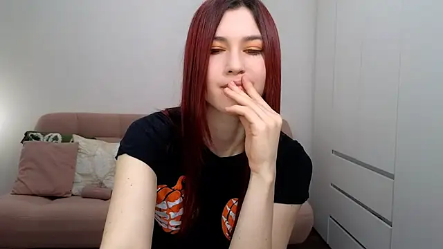 AliciaNewell online show from 30, 10, 2025