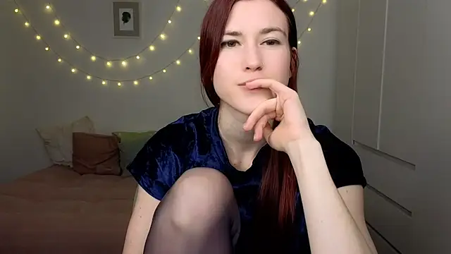 AliciaNewell online show from 3, 4, 2026