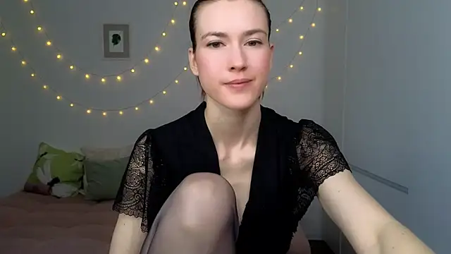 AliciaNewell online show from 5, 7, 2026