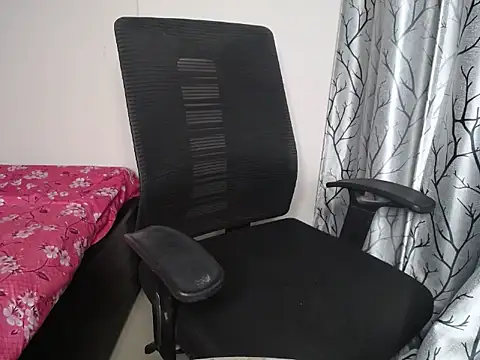 Naila00 online show from 28, 2, 2026