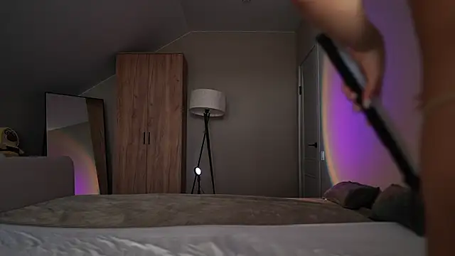 Snapshot of VikkiLustfull chatting on 4, 11, 2025 VikkiLustfull online show from 4, 11, 2025