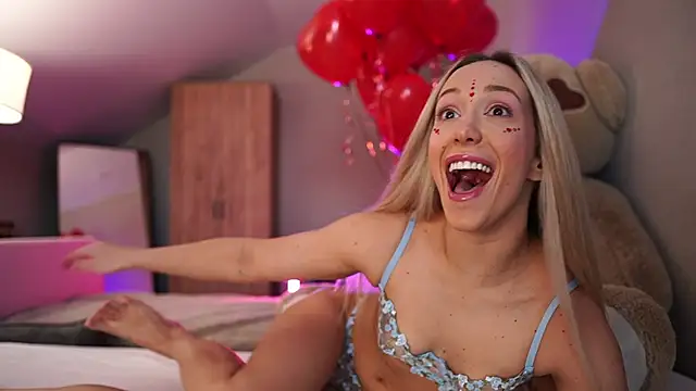 VikkiLustfull online show from 14, 2, 2026