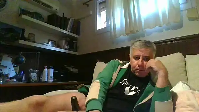 Snapshot of parejamlga58 chatting on 2, 12, 2024 parejamlga58 online show from 2, 12, 2024