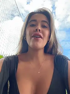 Emilia Bakerr online show from 13, 5, 2026