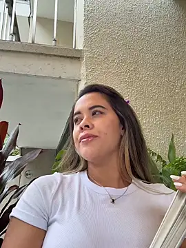 Emilia Bakerr online show from 26, 6, 2026