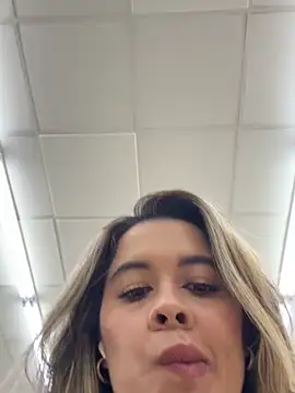 Emilia Bakerr online show from 22, 5, 2026