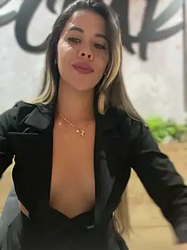 Emilia Bakerr online show from 16, 3, 2025