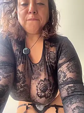 MrsFoucher online show from 4, 12, 2025