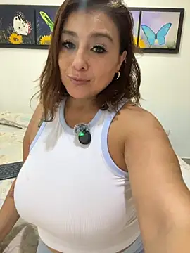 Snapshot of MrsFoucher chatting on 22, 10, 2025 MrsFoucher online show from 22, 10, 2025