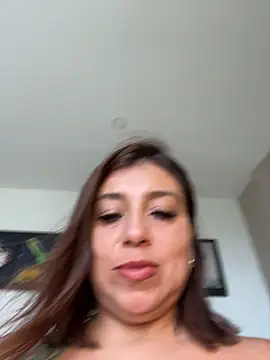 Snapshot of MrsFoucher chatting on 28, 10, 2025 MrsFoucher online show from 28, 10, 2025