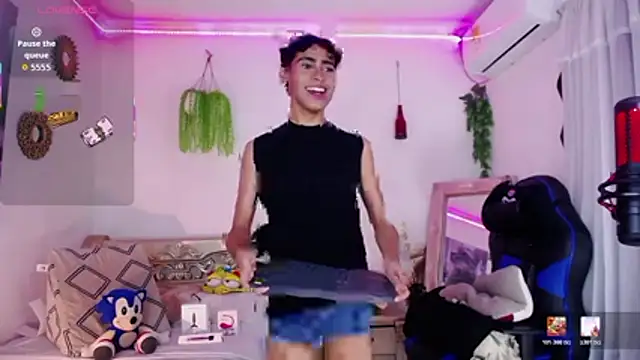 huge armound online show from 2, 4, 2026