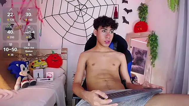 huge armound online show from 25, 10, 2025