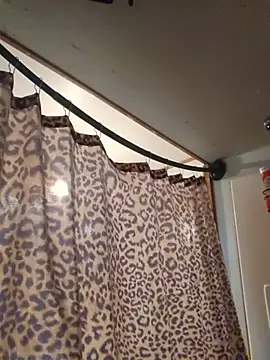 sweetkitty111 online show from 17, 6, 2026