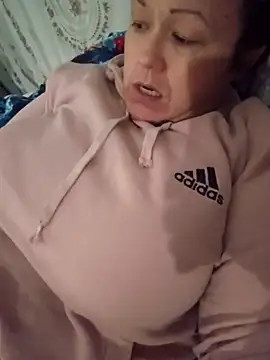 Snapshot of sweetkitty111 chatting on 12, 1, 2026 sweetkitty111 online show from 12, 1, 2026