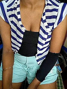 Snapshot of Telugu_ammayi_pooja chatting on 19, 10, 2025 Telugu ammayi pooja online show from 19, 10, 2025