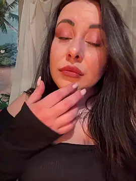 DaisyStreet online show from 8, 3, 2026