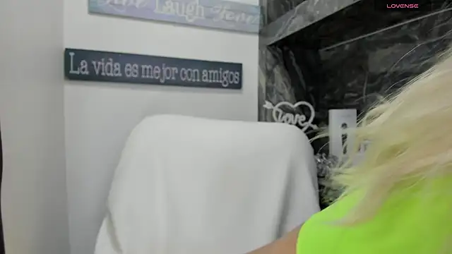 miss danika online show from 14, 11, 2025