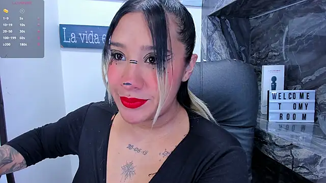 miss danika online show from 11, 4, 2026