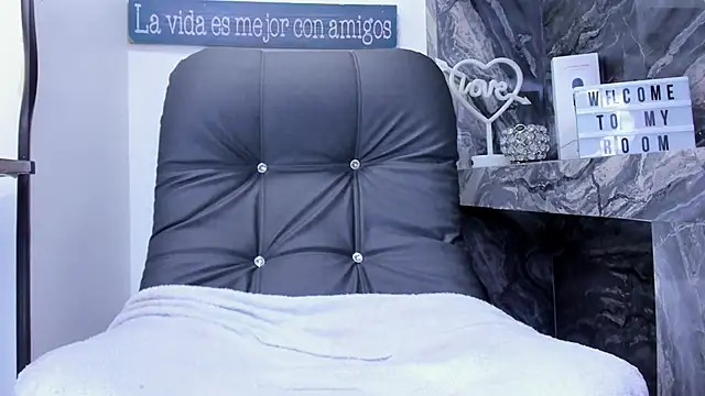 miss danika online show from 14, 2, 2026