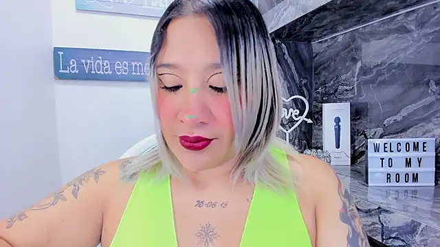 miss danika online show from 5, 2, 2026