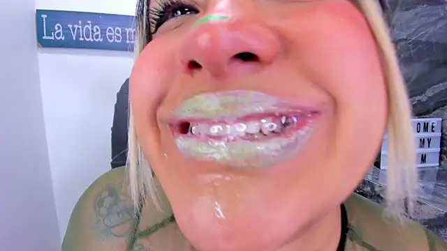 miss danika online show from 17, 3, 2026