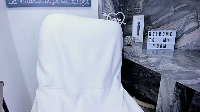 miss danika online show from 7, 1, 2026