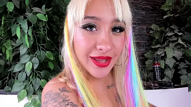 miss danika online show from 17, 2, 2025