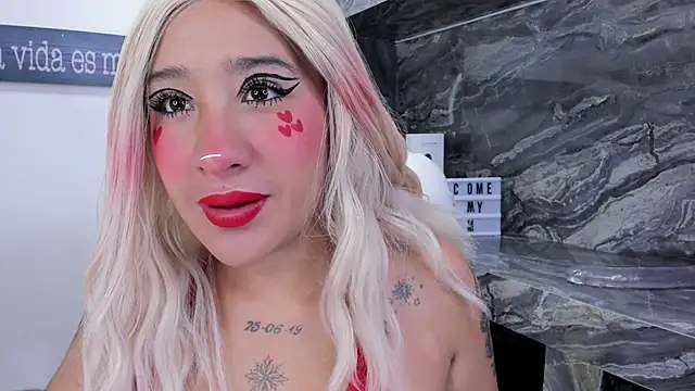 miss danika online show from 11, 11, 2025