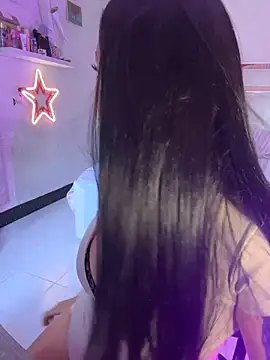 lucianaroy online show from 12, 3, 2026