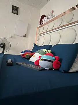 lucianaroy online show from 10, 11, 2025