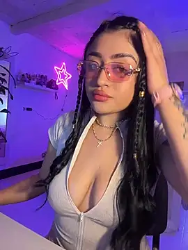 lucianaroy online show from 19, 4, 2026