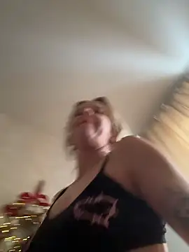 LikaCat online show from 7, 1, 2026