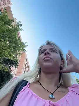 LikaCat online show from 10, 4, 2026