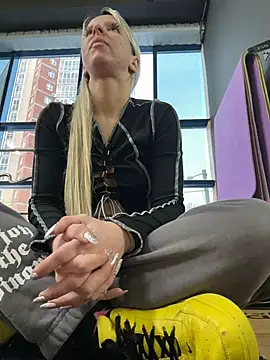 LikaCat online show from 16, 12, 2025