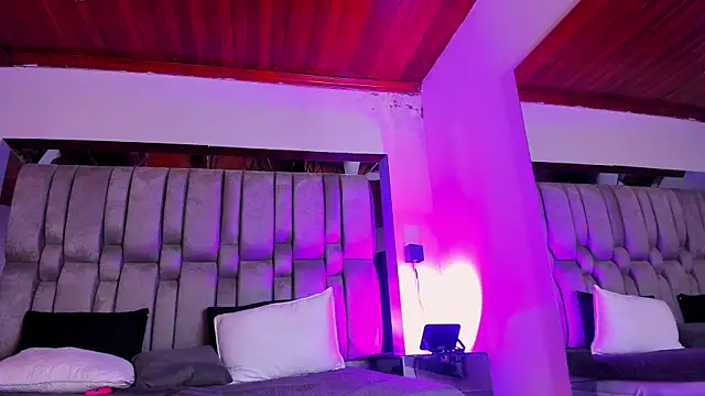 NikkySmiith online show from 17, 4, 2026