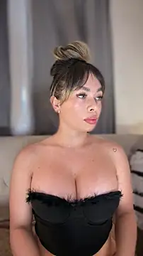 Alison Diaz17 online show from 4, 4, 2026